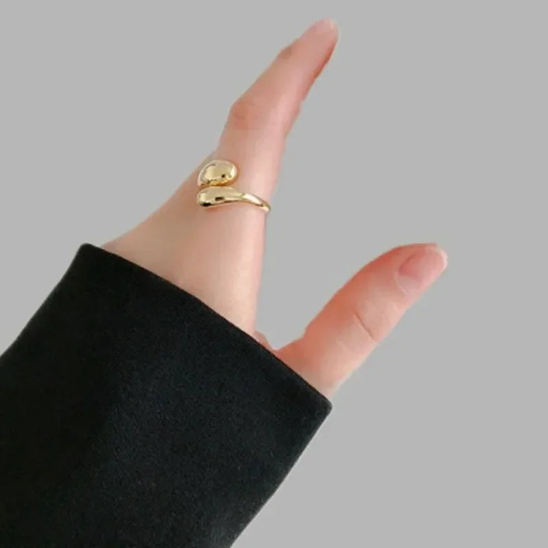 Elegance Wedding Band